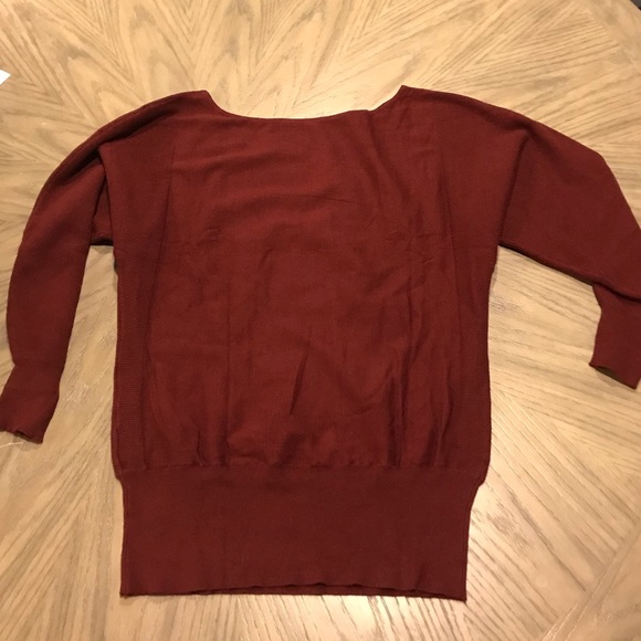 Off the shoulder oversized sweater - Picture 9 of 9